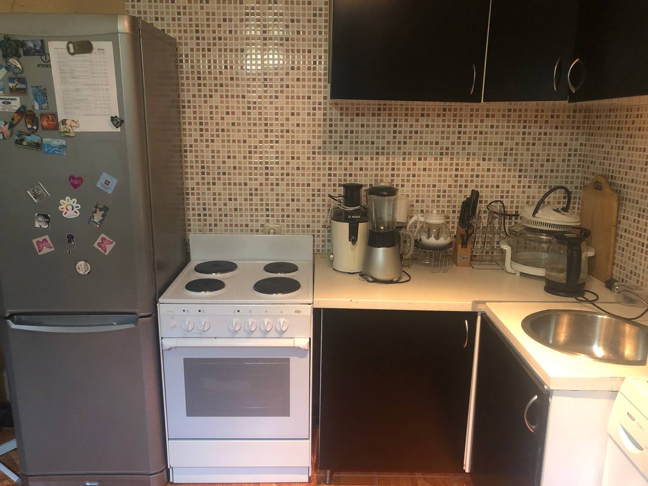 Чистая кухня после уборки